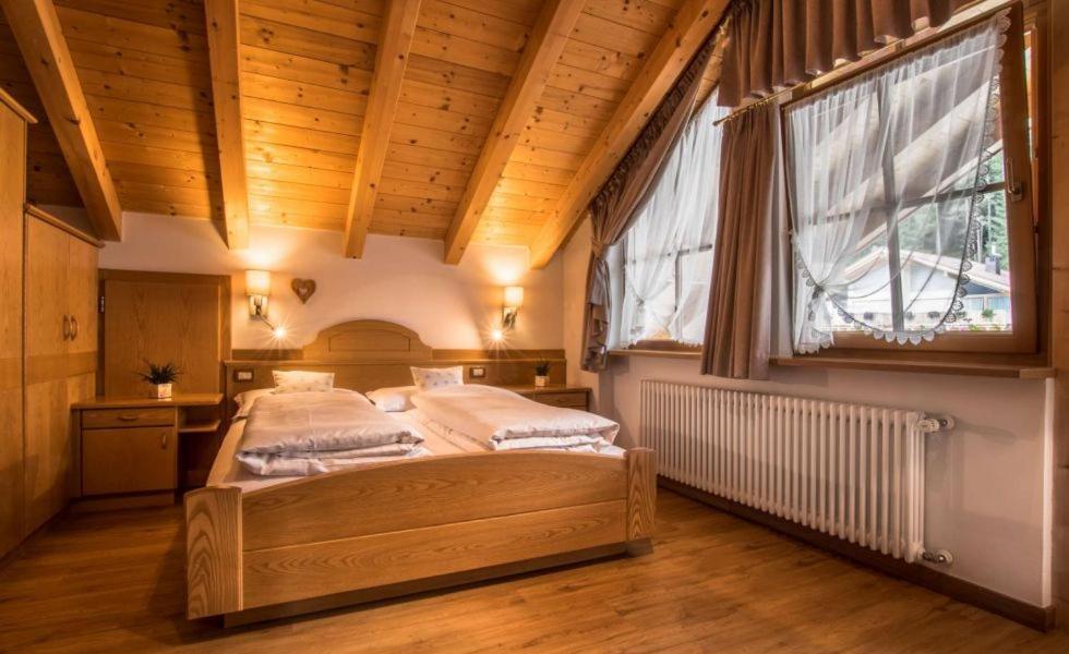 Hotel Ciasa Montanara La Villa  Esterno foto