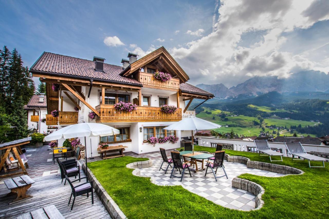 Hotel Ciasa Montanara La Villa  Esterno foto