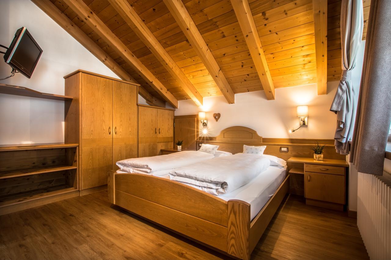 Hotel Ciasa Montanara La Villa  Esterno foto