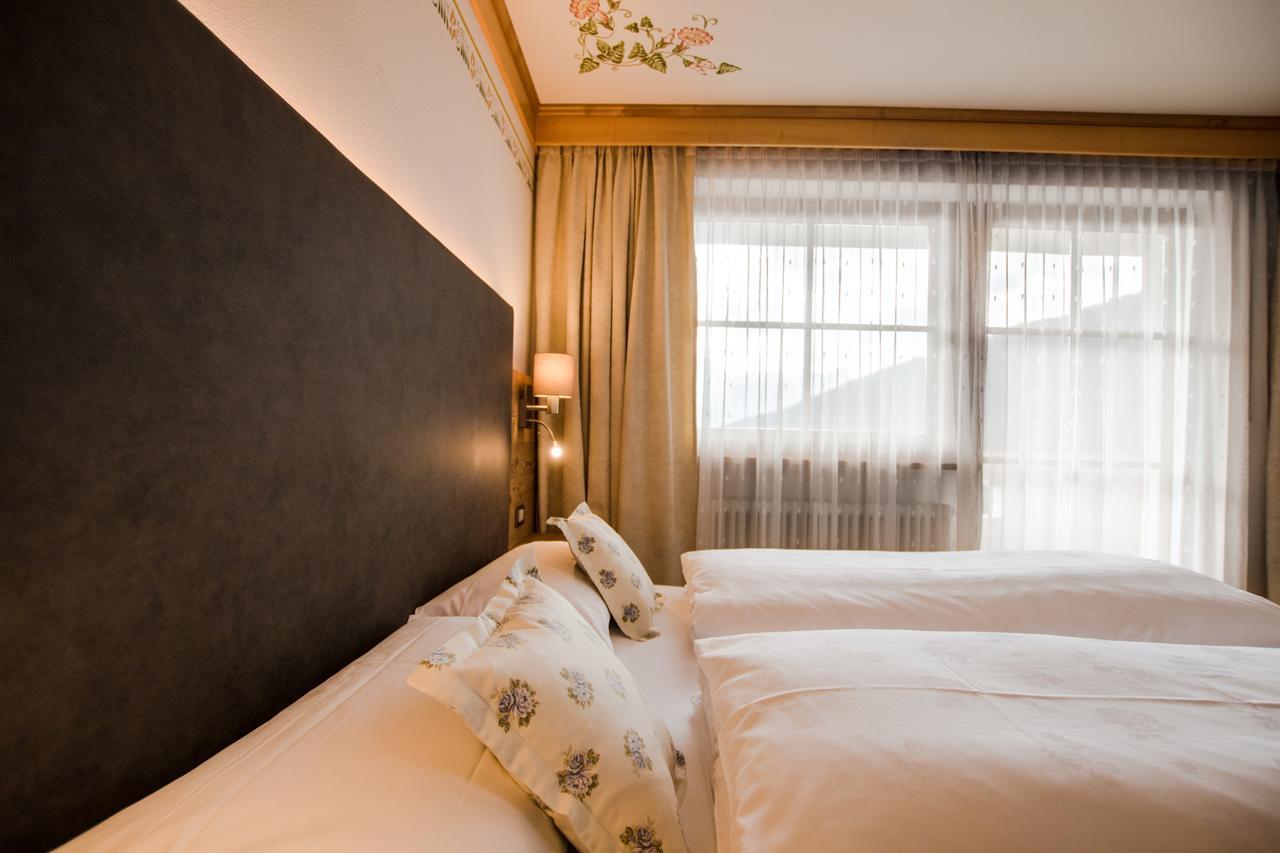 Hotel Ciasa Montanara La Villa  Esterno foto