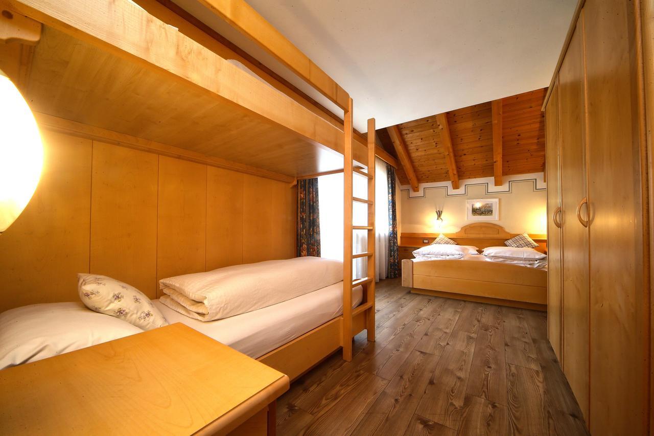Hotel Ciasa Montanara La Villa  Esterno foto