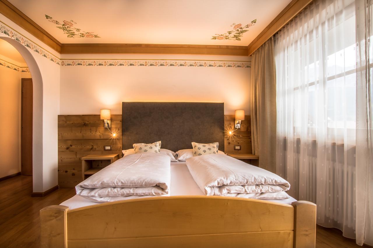 Hotel Ciasa Montanara La Villa  Esterno foto