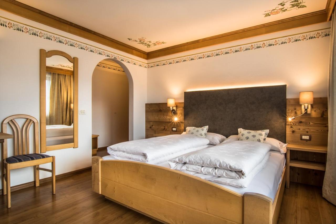 Hotel Ciasa Montanara La Villa  Esterno foto