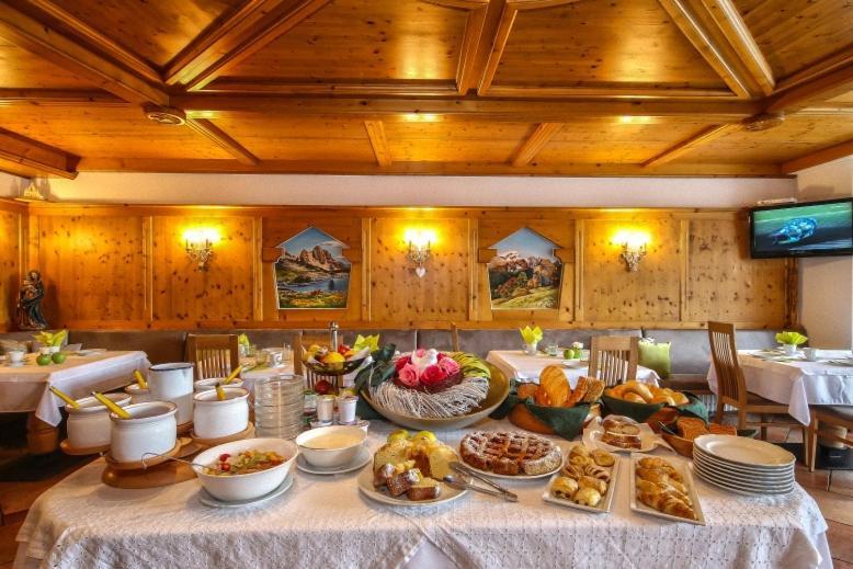 Hotel Ciasa Montanara La Villa  Esterno foto